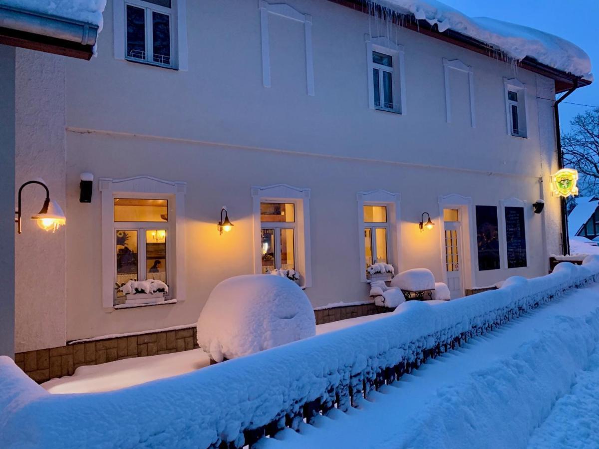 Hotel Leopold Racin Экстерьер фото